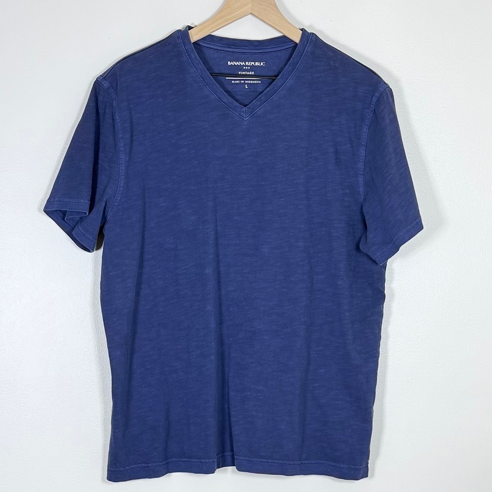 Banana Republic Vintage Mens V Neck T Shirt L Washed Navy Blue Cotton Tee Casual